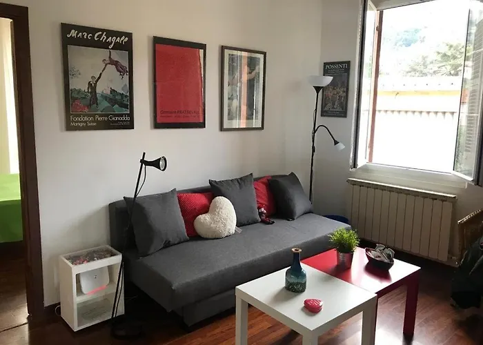 Salto Del Gatto In Centro * Специя